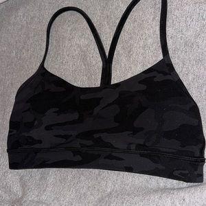 Black camo lululemon sports bra size 6